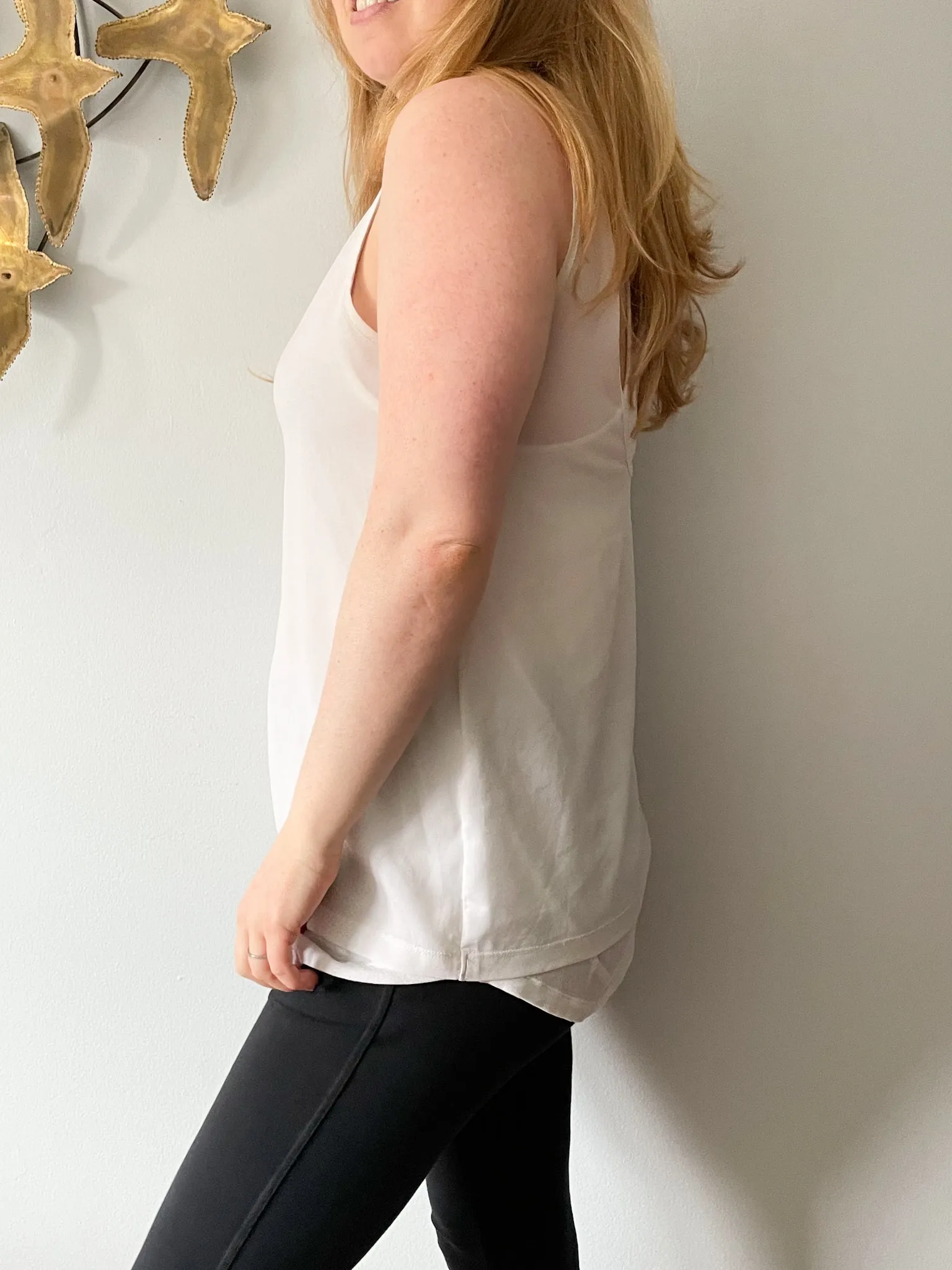 Banana Republic White V-Neck Cutout Tunic Top - Medium