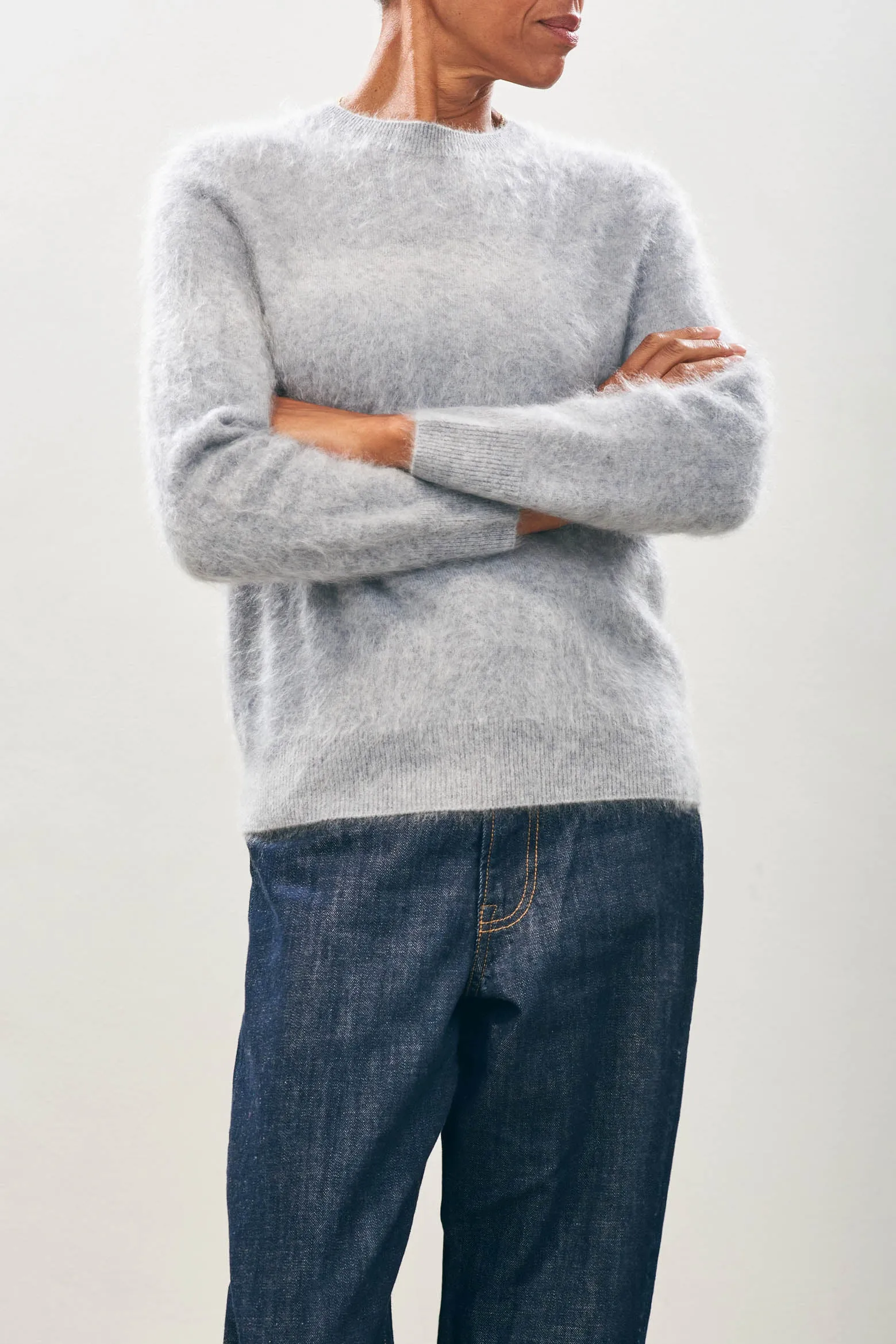 Cashmere Brushed Crew in Mid Grey