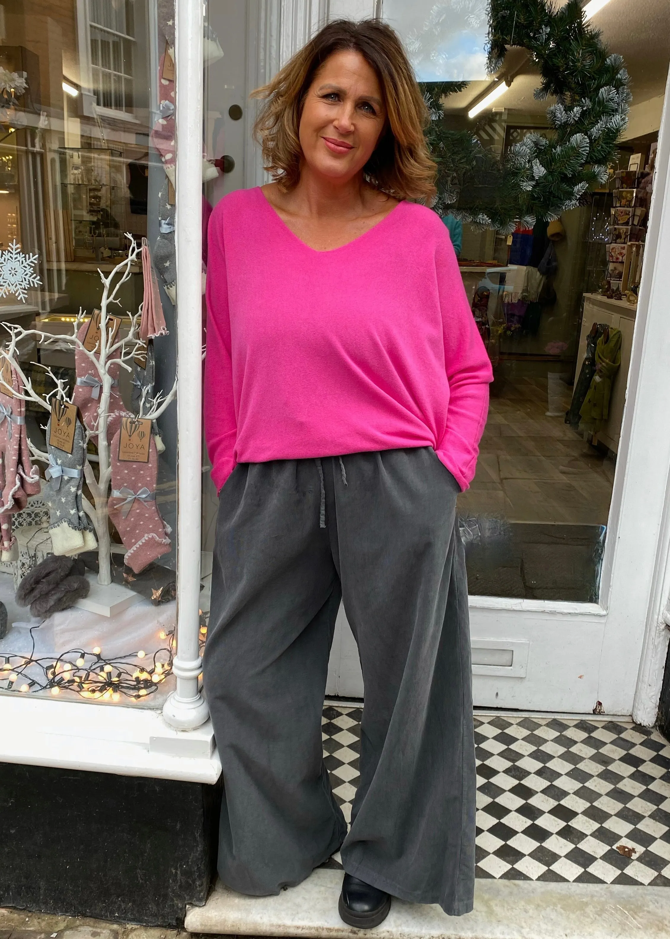 Cashmere Mix V Neck Knit in Fruits, Pinks & Berrys