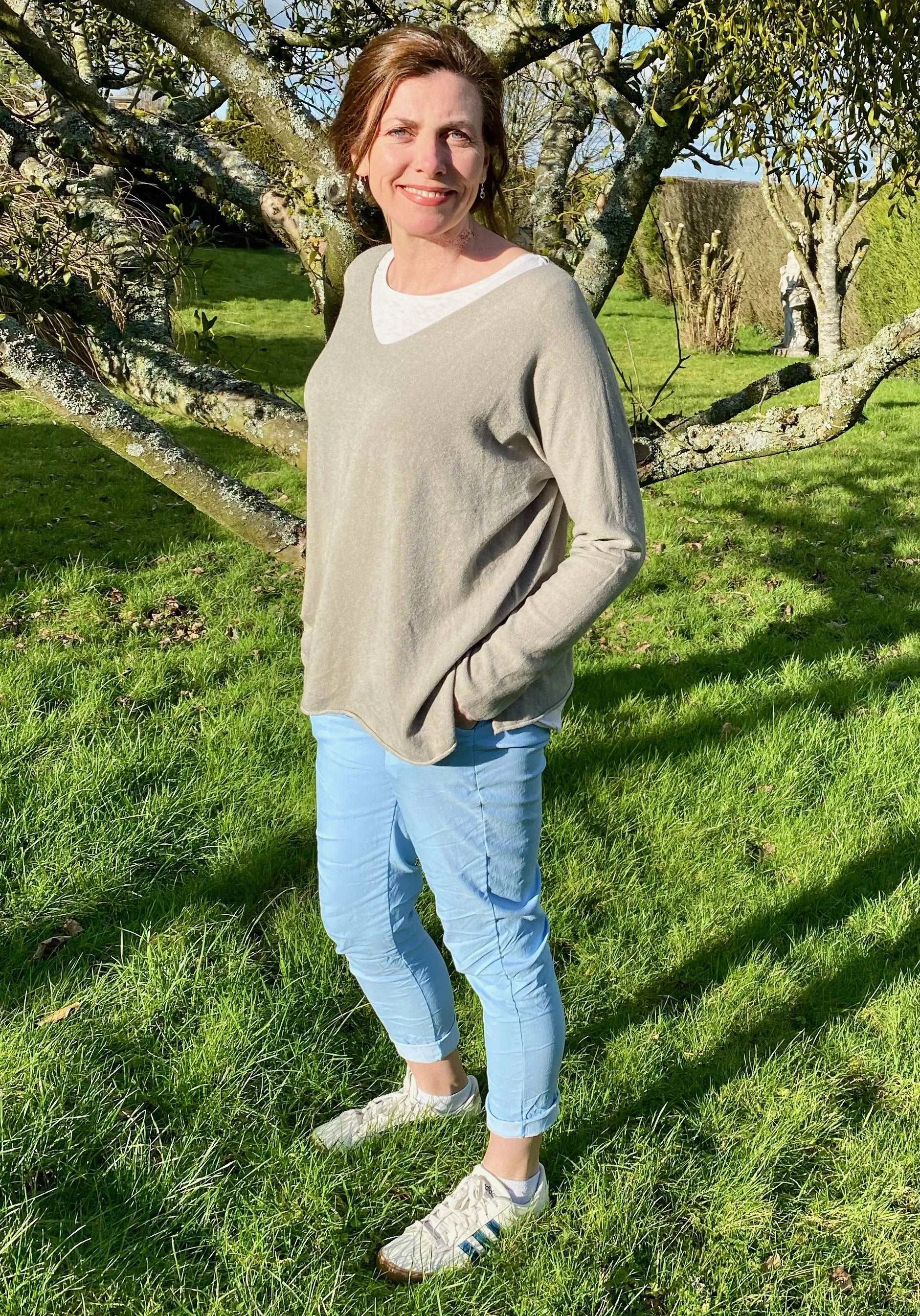 Cashmere Mix V Neck Knit in Neutrals & Browns