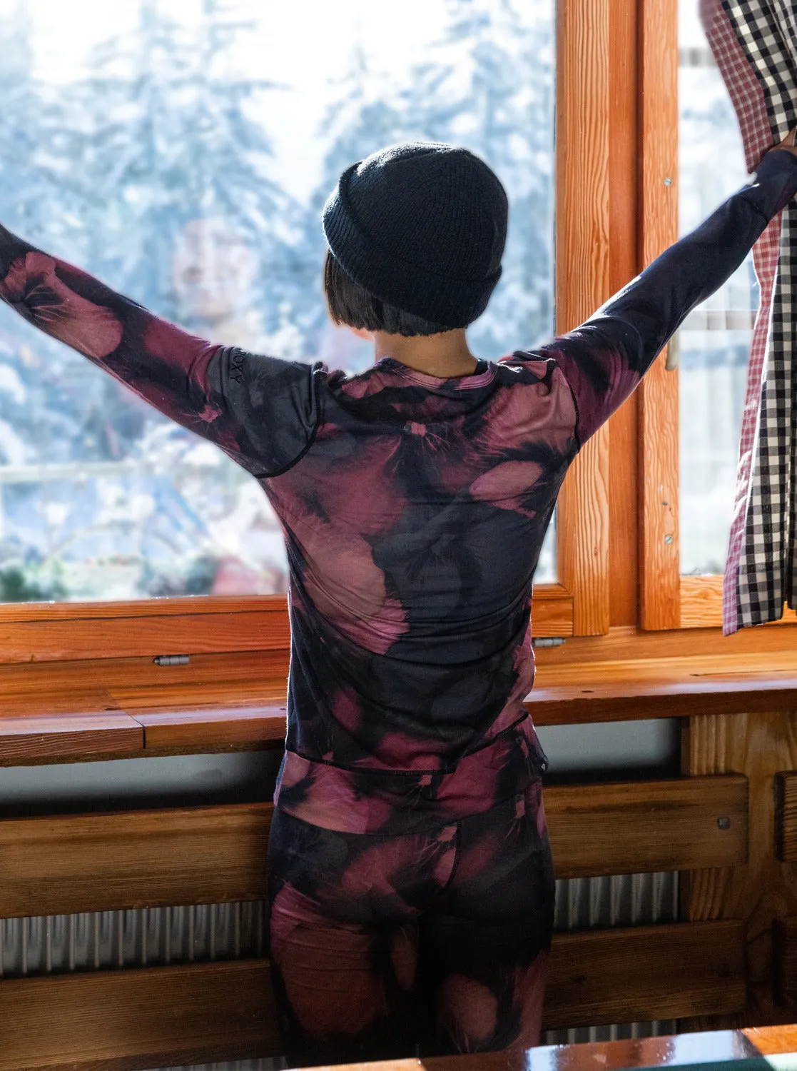 Daybreak Technical Base Layer Top - True Black Pansy Pansy