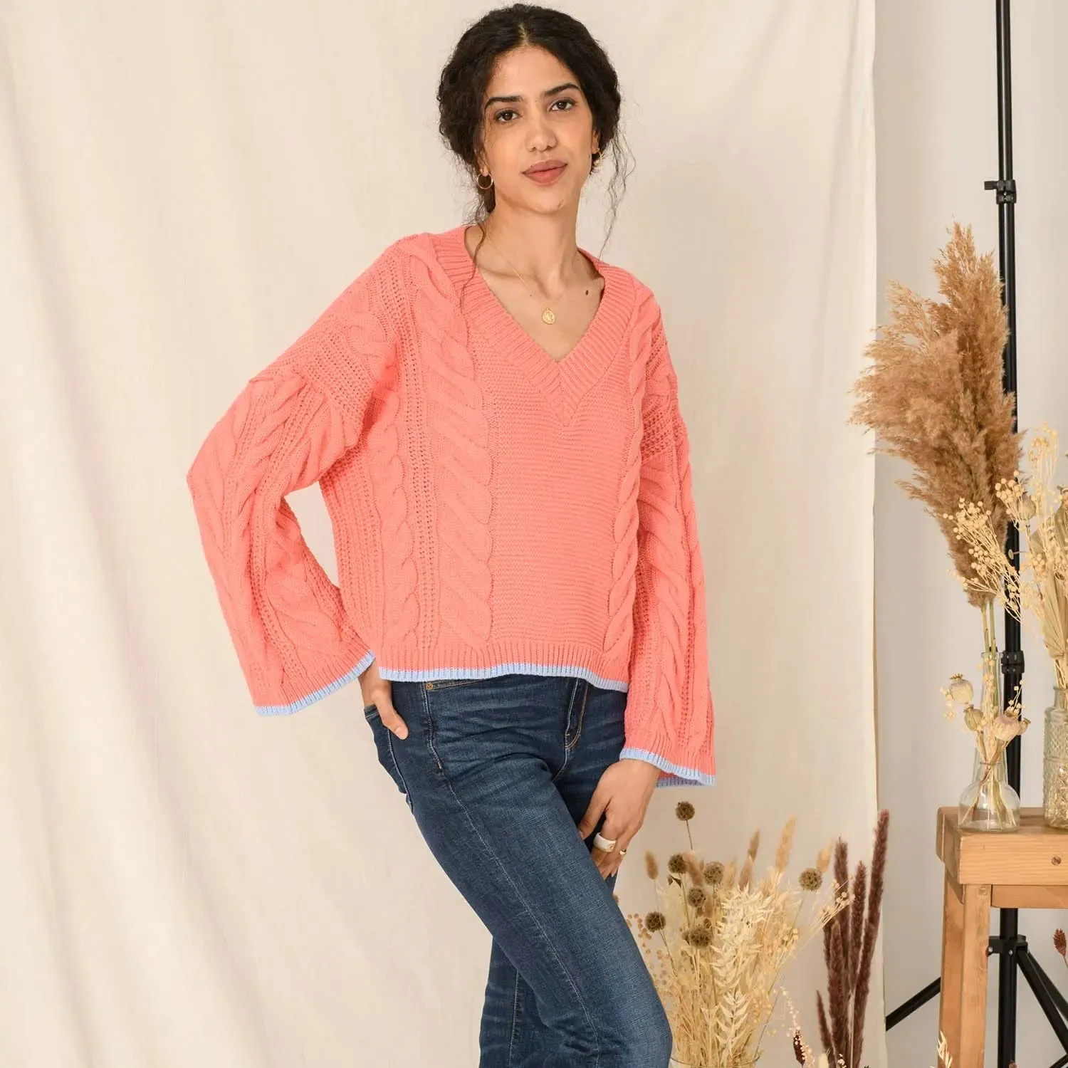 Katrina Cable v Neck Jumper - Coral