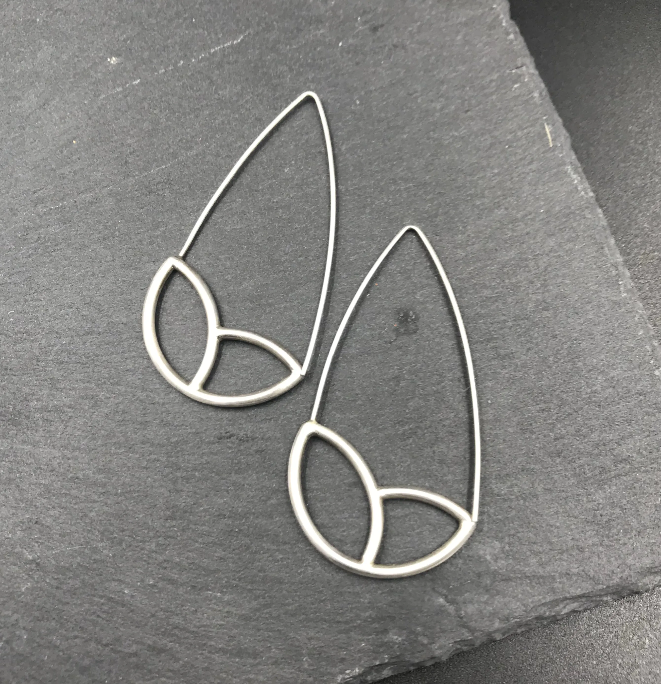 Laurel Hoops