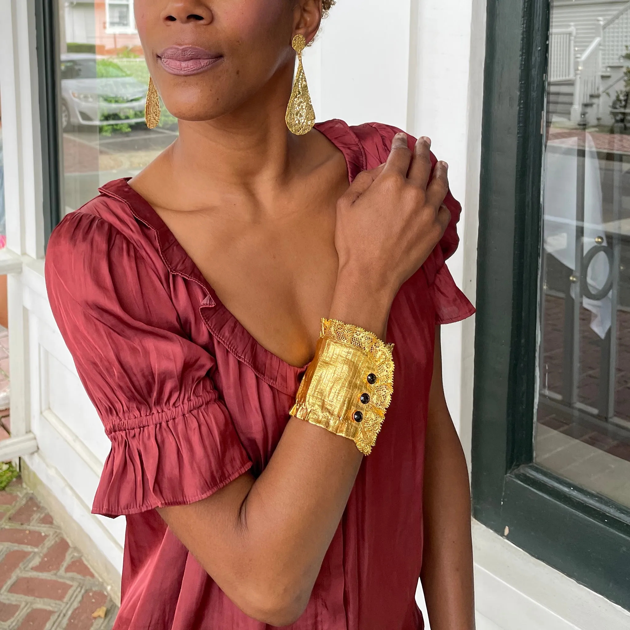 Maxine - Lace Cuff Bracelet with Rose Cut Stone Buttons