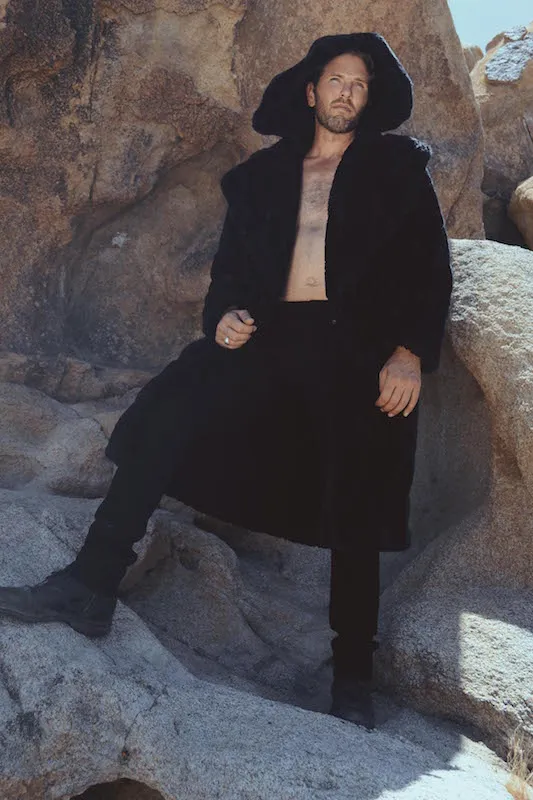 Men's Vandal Coat in "Black Wolf"