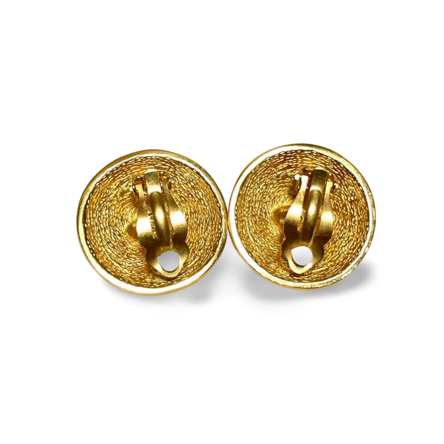 Vintage CHANEL gold tone matelasse round earrings with CC mark. Classic vintage Chanel jewelry. 070217ys1